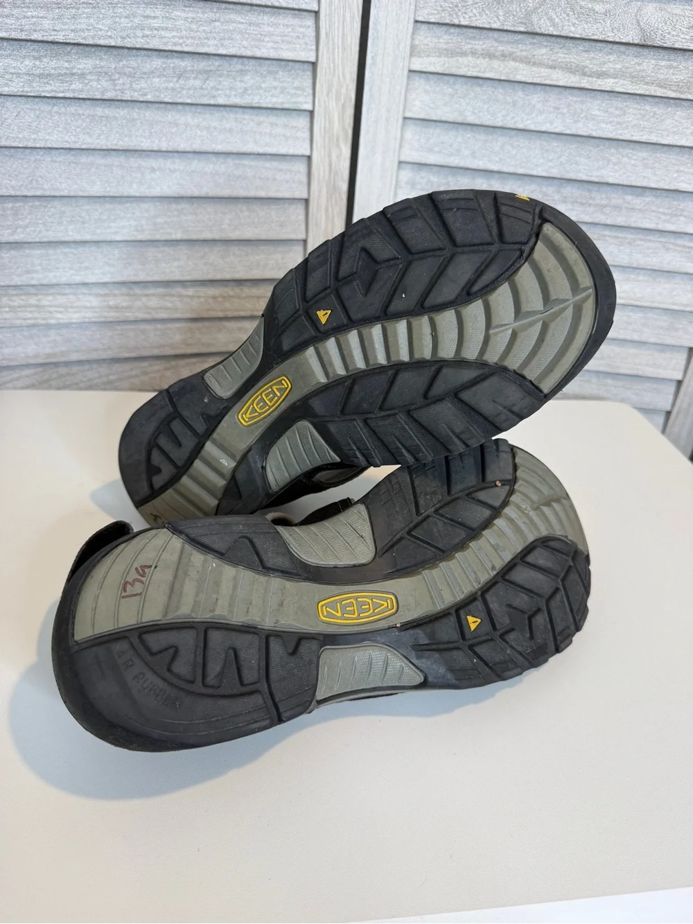 Keen Men’s Rialto II American Built Sandals Size 13